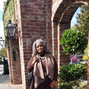 Meet your Posher, Lavonne